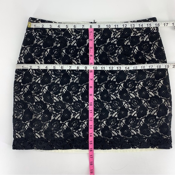 Pure Alfred Sung Black Lace Mini Skirt, Medium - Picture 15 of 16